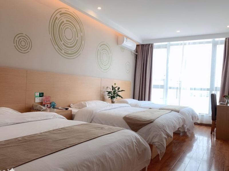 Greentree Fengxian District Nanqiaoxincheng Metro Station Express Hotelgreentree Fengxian District Nanqiaoxincheng Metro Station Express Hotel